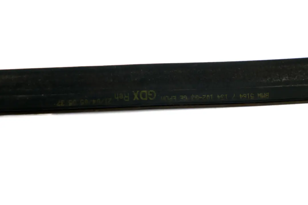 Guarnizione Parete Frontale/Radiatore Sopra per BMW E81 E87 E90 con numero di parte 7134102 BMW E81 E87 E90 Guarnizione Parete Frontale/Radiatore Sopra - SKU 7134102 - Numero di parte 7134102