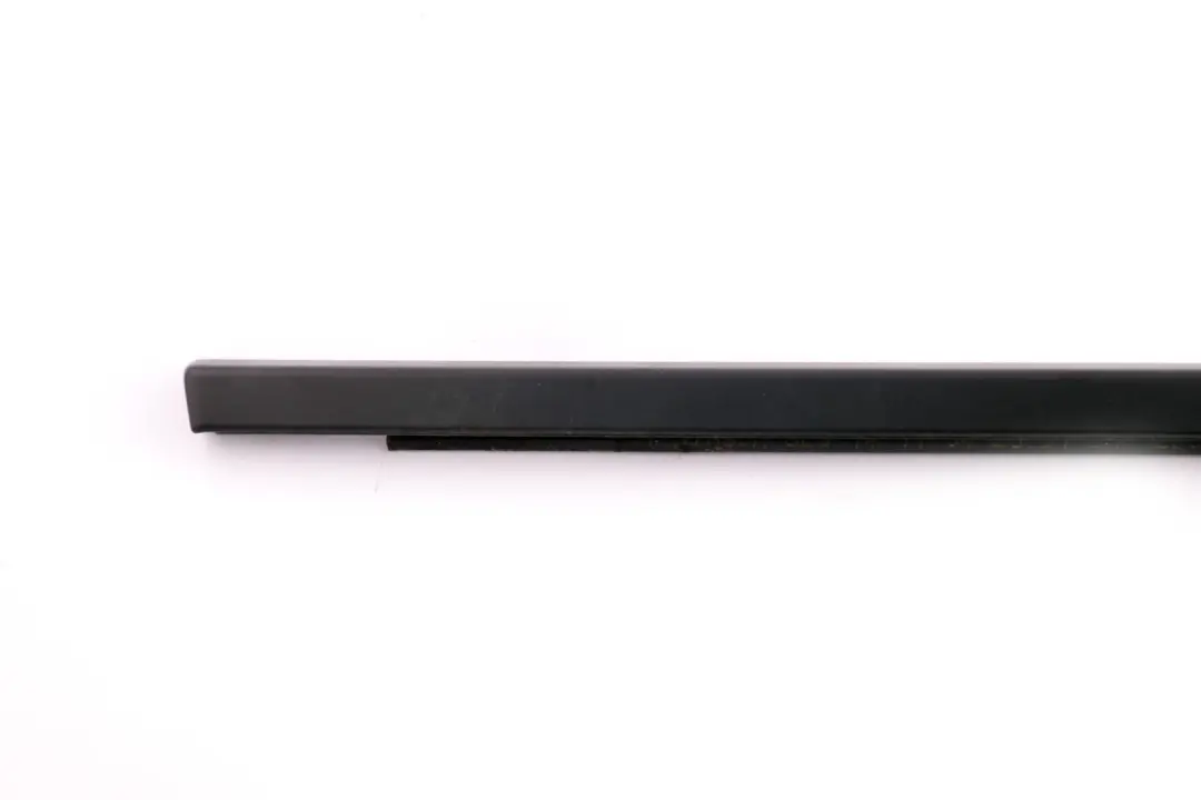 BMW E60 E61 LCI Plaque D'egout Exterieur Porte Avant Droite Noir - SKU 7135162 - Numéro de pièce 7135162