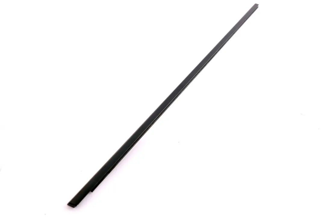 BMW 5 er E60 E61 LCI Schachtabdeckung Aussen Tür Vorn Rechts Schwarz - SKU 7135162 - Teilenummer 7135162