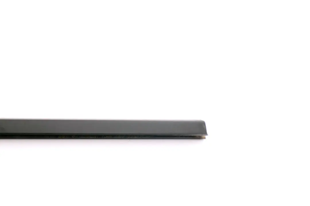 BMW 5 er E60 E61 LCI Schachtabdeckung Aussen Tür Vorn Rechts Schwarz - SKU 7135162 - Teilenummer 7135162