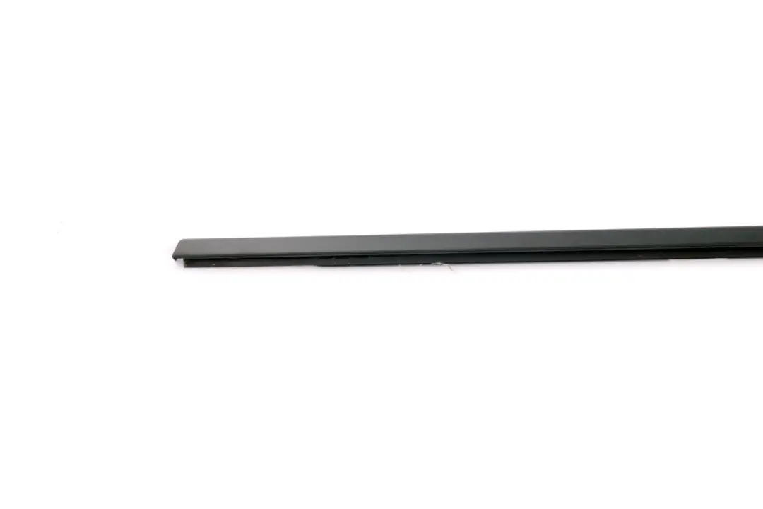 BMW 5 er E60 E60N LCI Schachtabdeckung Tür aussen hinten links Schwarz - SKU 7135163 - Teilenummer 7135163