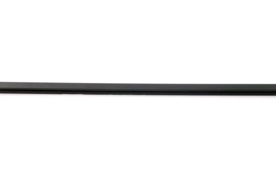 BMW 5 er E60 E60N LCI Schachtabdeckung Tür aussen hinten links Schwarz - SKU 7135163 - Teilenummer 7135163