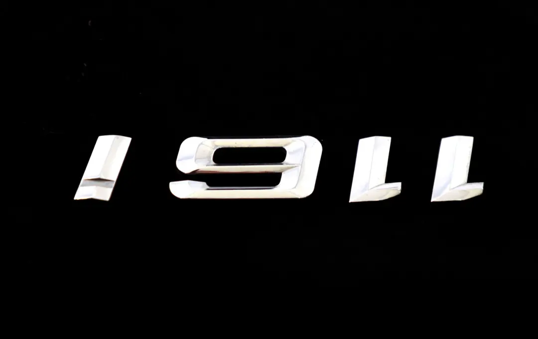BMW E81 E87 F20 F21 Emblemat napis znaczek 116i - SKU 7135547 - Numer Części 7135547