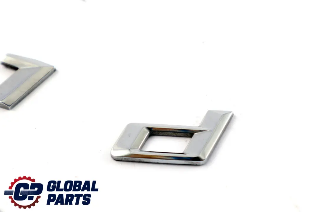 BMW 1 E81 E82 E87 E87N E88 F20 F21 Embleme Colle Arriere 120d - SKU 7135550 - Numéro de pièce 7135550