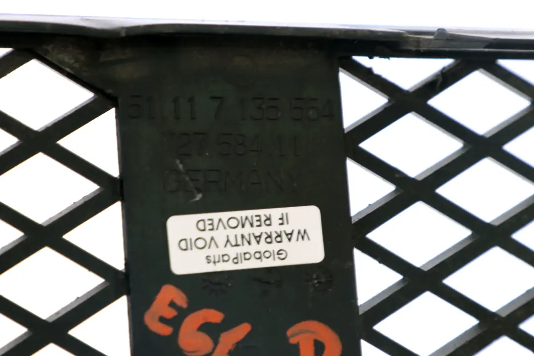 BMW E65 E66 E67 Kratka Zderzaka Przedniego Prawy - SKU 7135564 - Numer Części 7135564