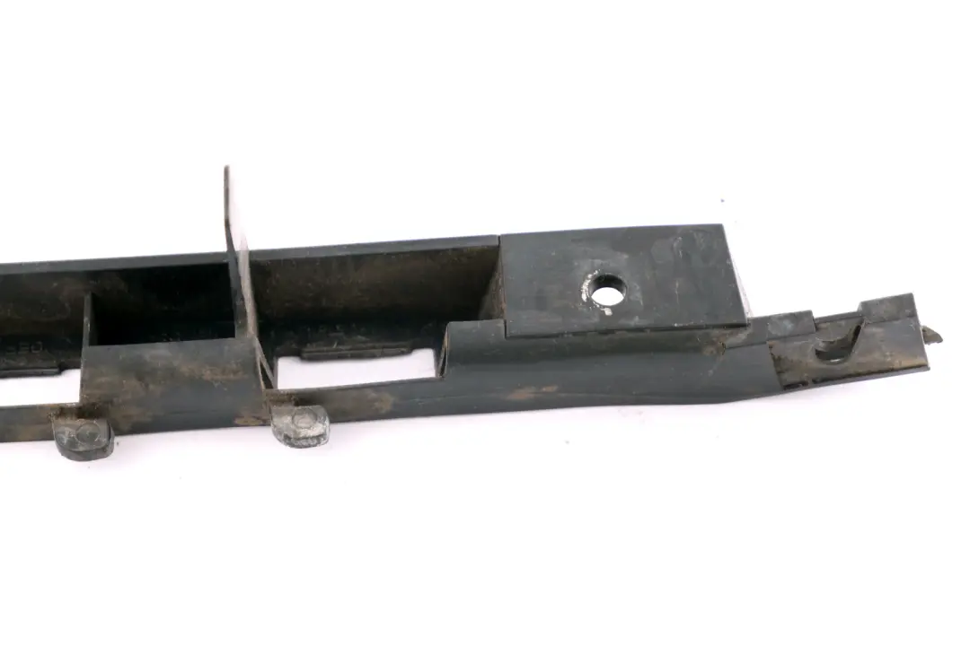 Parachoques Tapa Delantera Izquierda para BMW E65 E66 E67 con número de pieza 7135575 BMW E65 E66 E67 Parachoques Tapa Delantera Izquierda - SKU 7135575 - Número de pieza 7135575