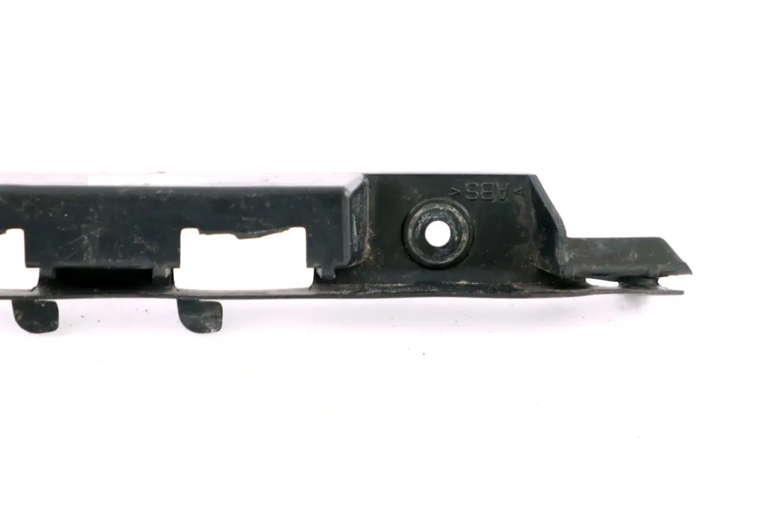BMW E65 E66 E67 Soporte Parachoques Delantero Derecho - SKU 7135576 - Número de pieza 7135576