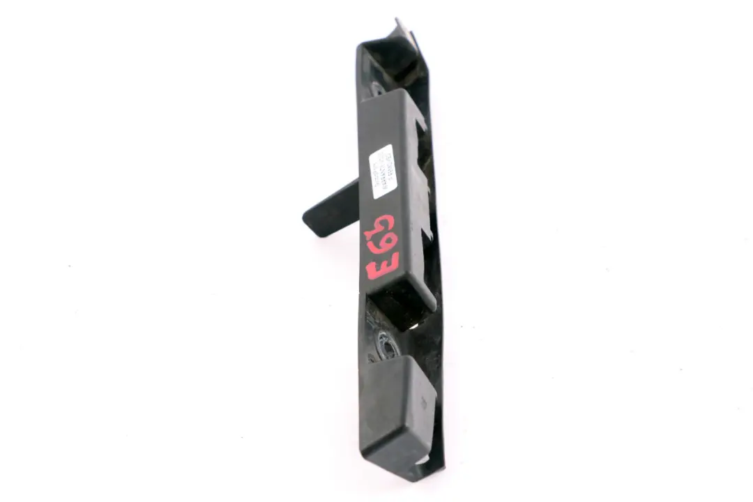BMW E65 E66 E67 Soporte Parachoques Delantero Derecho - SKU 7135576 - Número de pieza 7135576