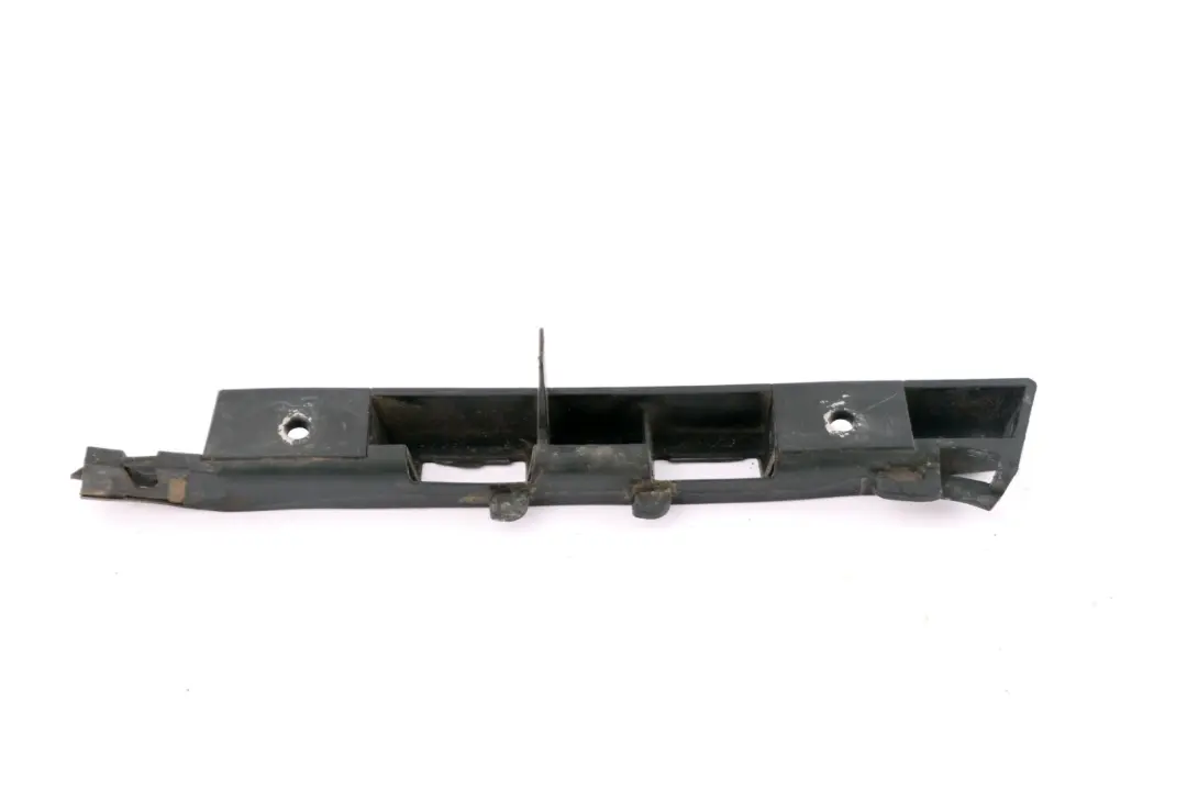 BMW E65 E66 E67 Soporte Parachoques Delantero Derecho - SKU 7135576 - Número de pieza 7135576