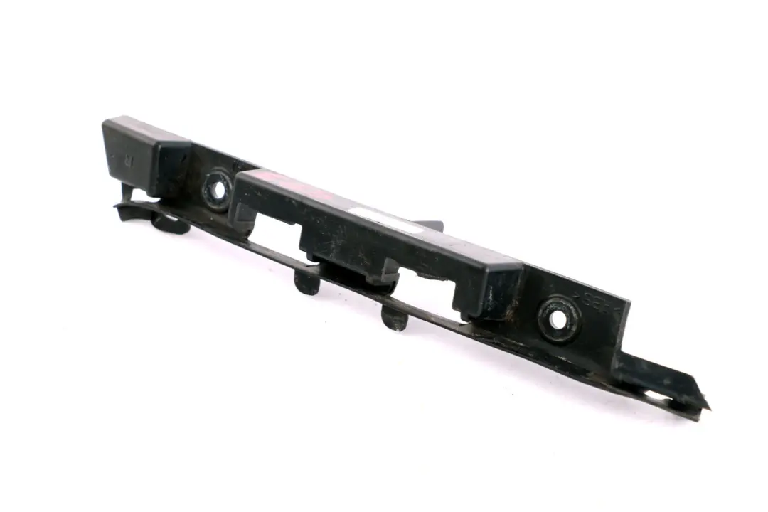 BMW E65 E66 E67 Soporte Parachoques Delantero Derecho - SKU 7135576 - Número de pieza 7135576