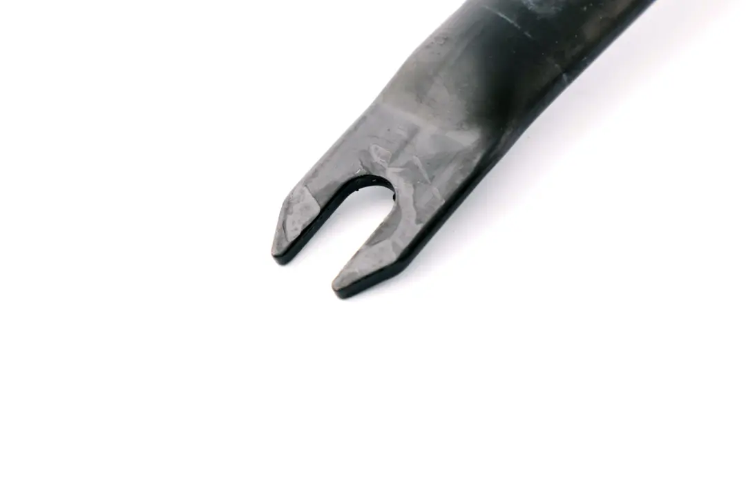 Poprzeczka Prawa Wspornik Rozpórka do BMW E90 E91 E92 o numerze 7135646 BMW E90 E91 E92 Poprzeczka Prawa Wspornik Rozpórka - SKU 7135646 - Numer Części 7135646