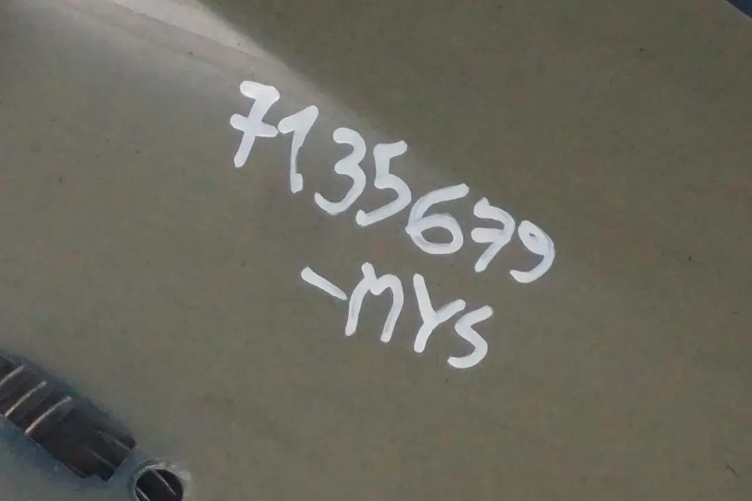 Fahrerseite Seitenwand Vorne Links Kotflügel Mysticblau Blau für BMW 3 E90 E91 mit Teilenummer 7135679 BMW 3 E90 E91 Fahrerseite Seitenwand Vorne Links Kotflügel Mysticblau Blau - SKU 7135679-MYS - Teilenummer 7135679