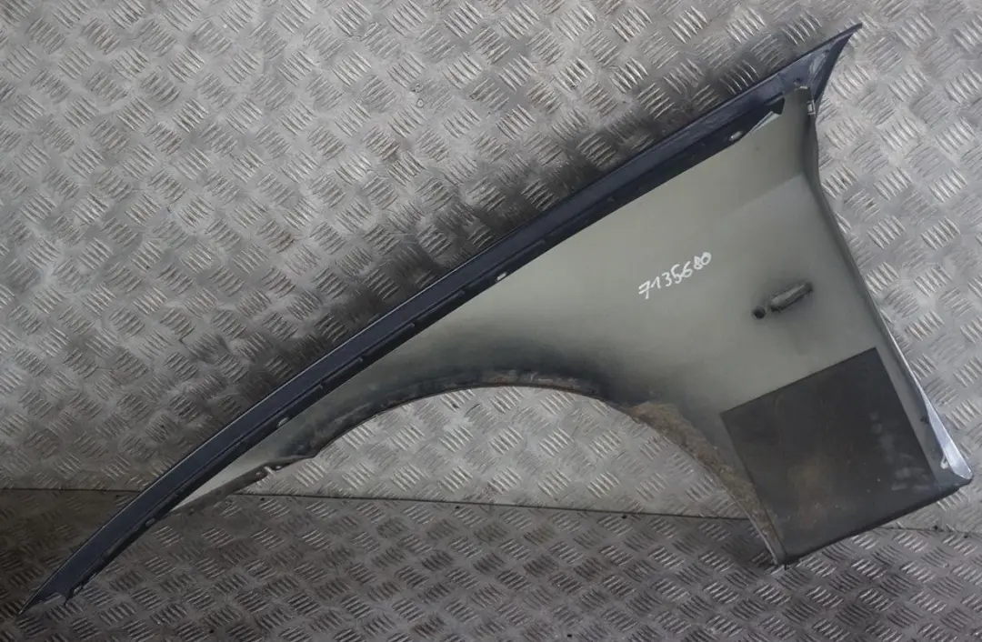 BMW 3 E90 E91 2 Seitenwand Vorne Rechts Kotflügel Grundiert - SKU 7135680 - Teilenummer 7135680
