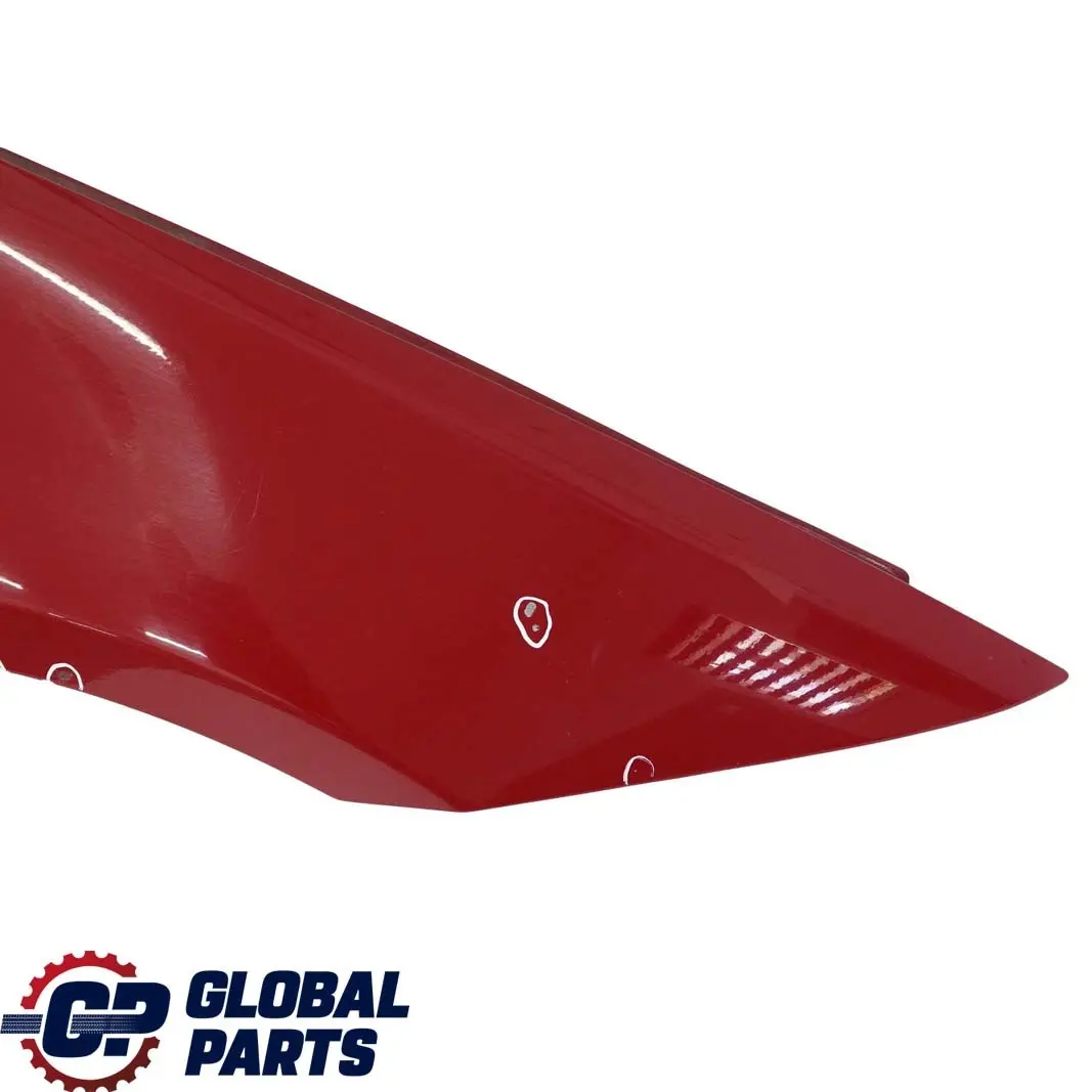 BMW E90 E91 Rivestimento Laterale Parafango Ant. Dx Rosso-Cremisi Karmesin Rosso - SKU 7135680-KAR1 - Numero di parte 7135680
