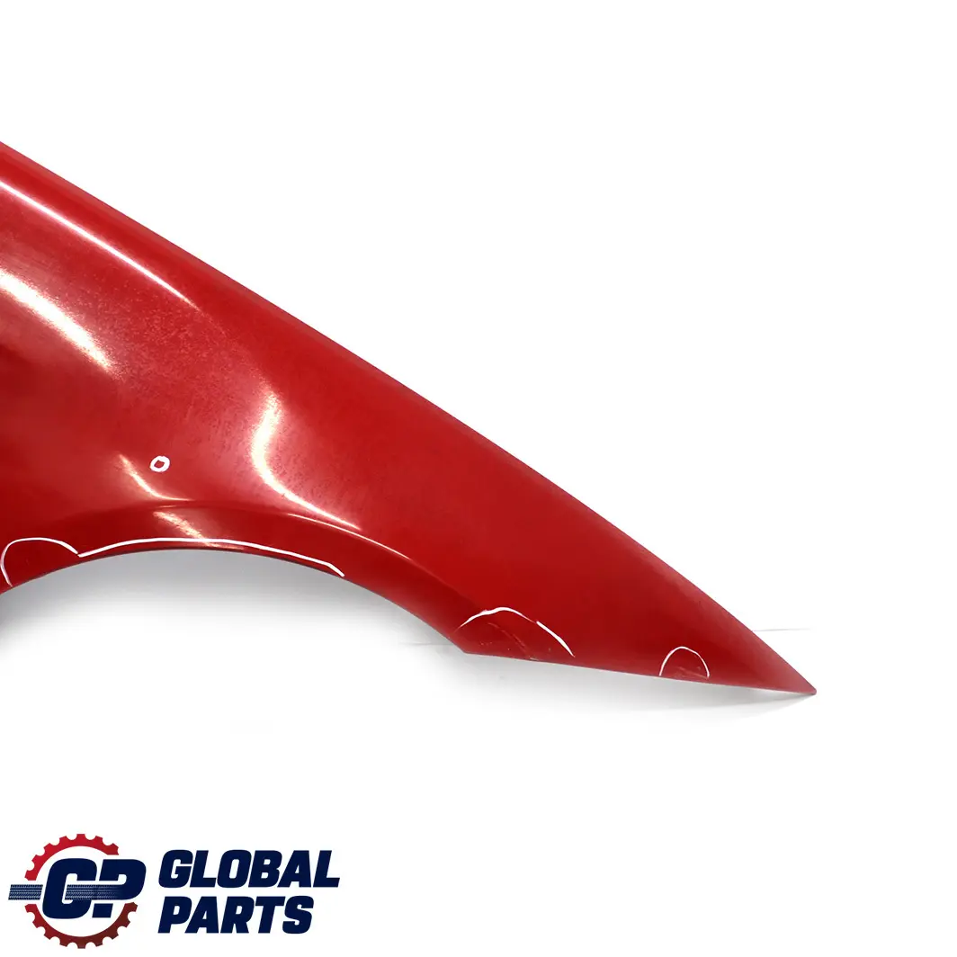 BMW E90 E91 Rivestimento Laterale Parafango Anteriore Dx Rosso-Cremisi Rosso - - SKU 7135680-KAR2 - Numero di parte 7135680