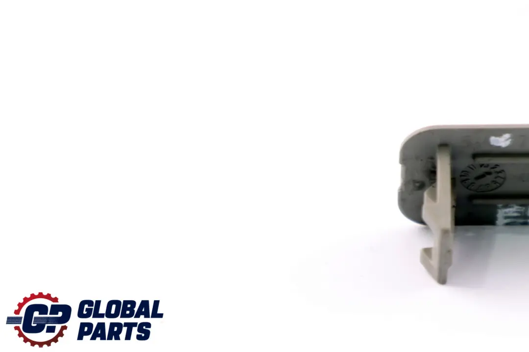 Tapa Del Módulo De Aire Del Pilar Trasero Gris para BMW E90 E91 con número de pieza 7135689 BMW E90 E91 Tapa Del Módulo De Aire Del Pilar Trasero Gris - SKU 7135689 - Número de pieza 7135689