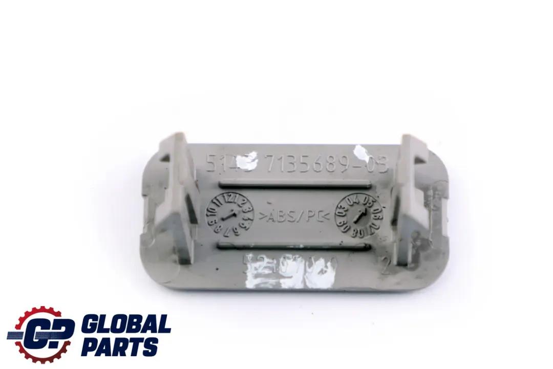 Tappo Di Copertura Modulo Aria Montante Posteriore Grigio per BMW E90 E91 con numero di parte 7135689 BMW E90 E91 Tappo Di Copertura Modulo Aria Montante Posteriore Grigio - SKU 7135689 - Numero di parte 7135689