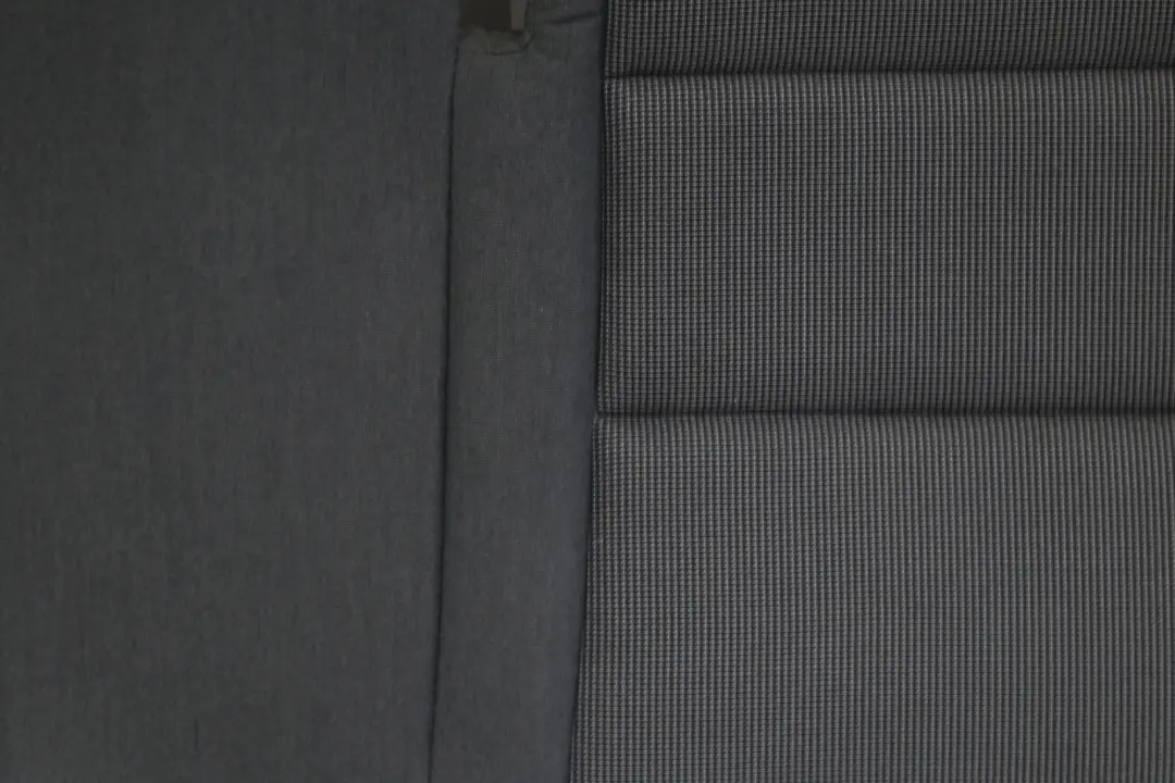 Reference Siege Tissu Anthracite pour BMW 5 E61 Touring à propos du numéro de pièce 7136036 BMW 5 E61 Touring Reference Siege Tissu Anthracite - SKU 7136036 - Numéro de pièce 7136036