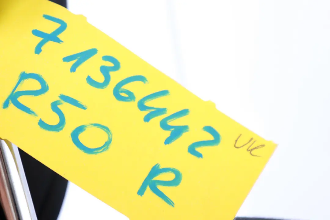 Asiento Respaldo Trasero Derecho Tela Respaldo Tela Random Negro para Mini One R50 con número de pieza 7136442 Mini One R50 Asiento Respaldo Trasero Derecho Tela Respaldo Tela Random Negro - SKU 7136442 - Número de pieza 7136442