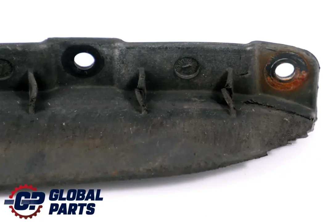 Pression Lèvres Garniture passage roue avant droite pour BMW E90 E91 E92 à propos du numéro de pièce 7136526 BMW E90 E91 E92 Pression Lèvres Garniture passage roue avant droite - SKU 7136526 - Numéro de pièce 7136526