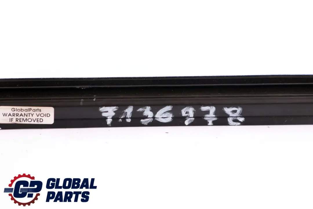 Puerta Trasera Derecha O/S Burlete Interior para BMW X5 E70 con número de pieza 7228030 BMW X5 E70 Puerta Trasera Derecha O/S Burlete Interior - SKU 7136978 - Número de pieza 7228030