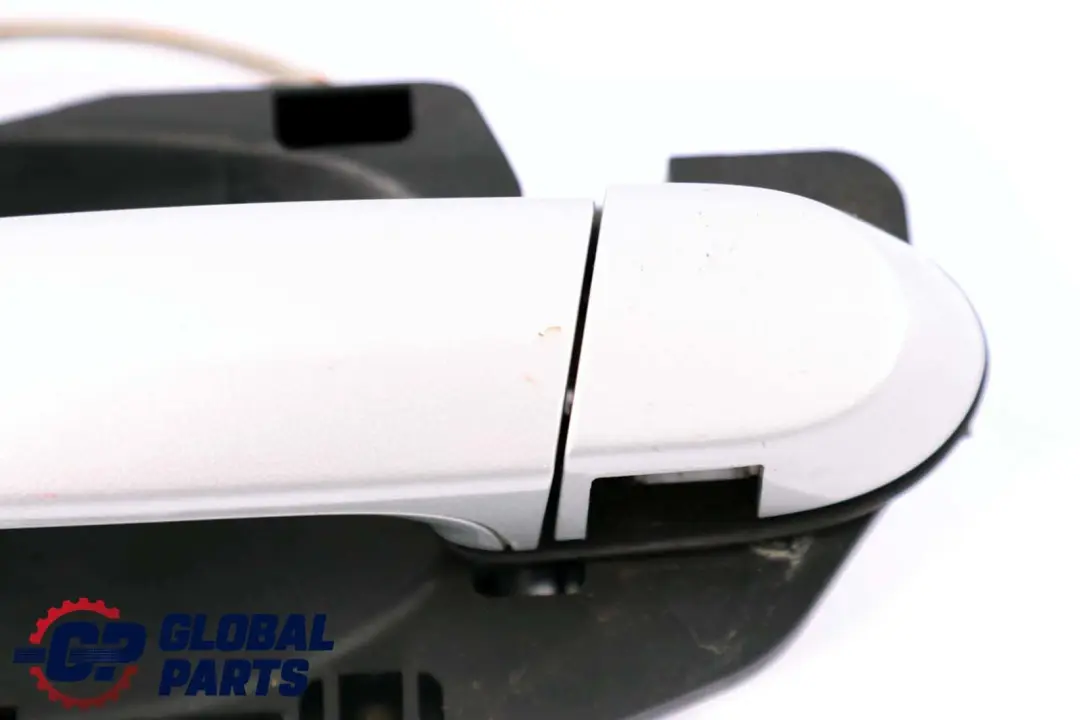 Left Grab Handle N/S Exterior Titansilber Silver to BMW X5 E70 X6 E71 Rear with Part number 7137053 BMW X5 E70 X6 E71 Rear Left Grab Handle N/S Exterior Titansilber Silver - SKU 7137053-TS - Part number 7137053