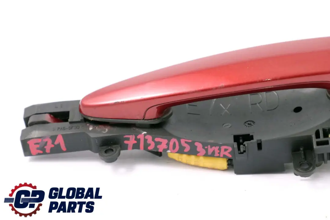 Left Grab Handle N/S Exterior Vermilion Red A82 to BMW X5 X6 Series E70 E71 Rear with Part number 7137053 BMW X5 X6 Series E70 E71 Rear Left Grab Handle N/S Exterior Vermilion Red A82 - SKU 7137053-VER - Part number 7137053