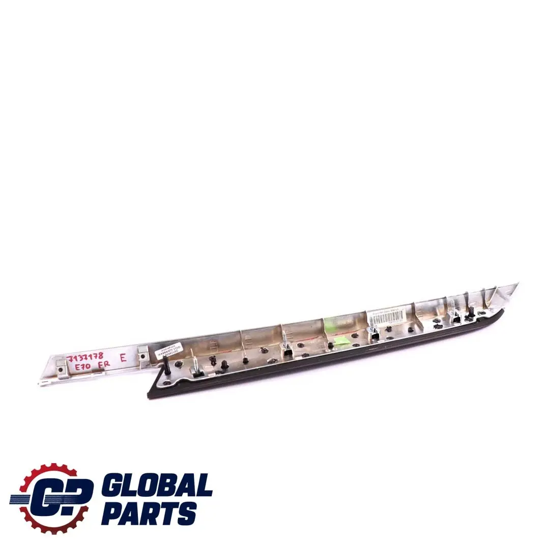 Embellecedor Puerta Delantera Derecha Tapa Tira Madera Nogal para BMW E70 con número de pieza 7137178 BMW E70 Embellecedor Puerta Delantera Derecha Tapa Tira Madera Nogal - SKU 7137178 - Número de pieza 7137178