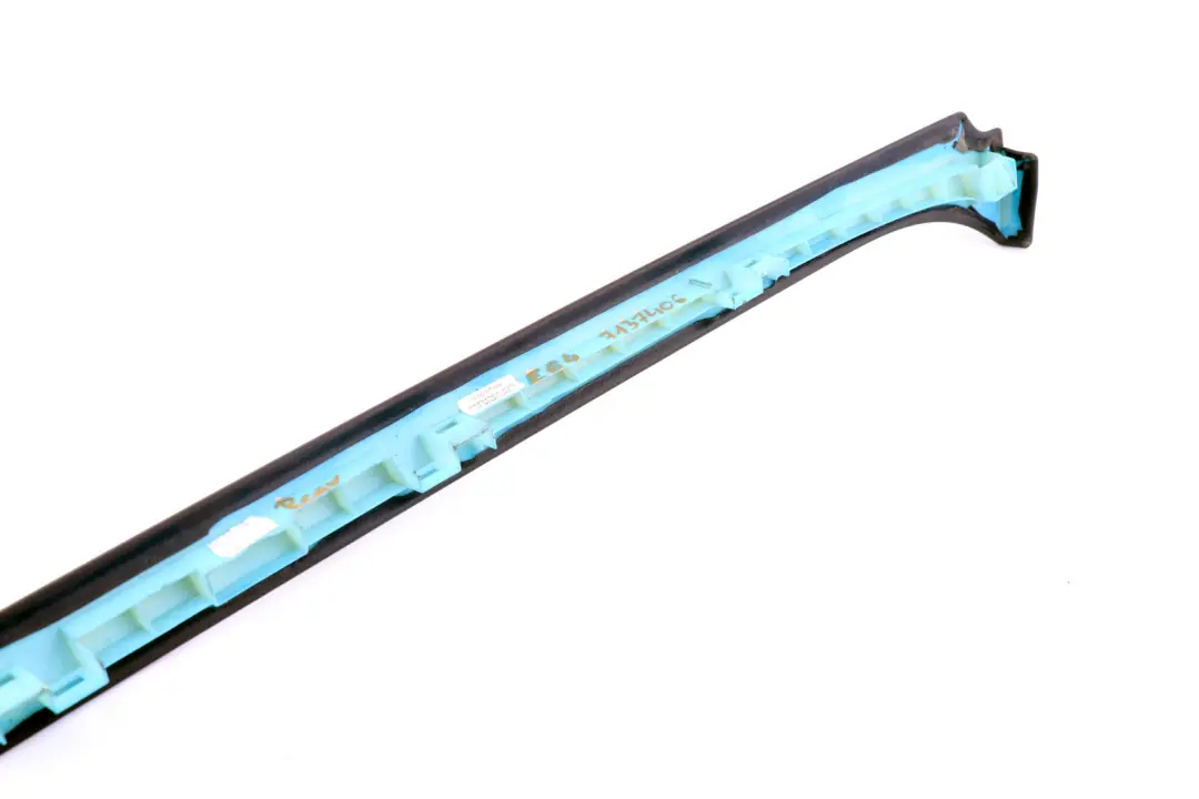 Innenverkleidung Abdeckung Luftauslassgitter Hinten Schwarz für BMW E64 mit Teilenummer 7137406 BMW E64 Innenverkleidung Abdeckung Luftauslassgitter Hinten Schwarz - SKU 7137406 - Teilenummer 7137406