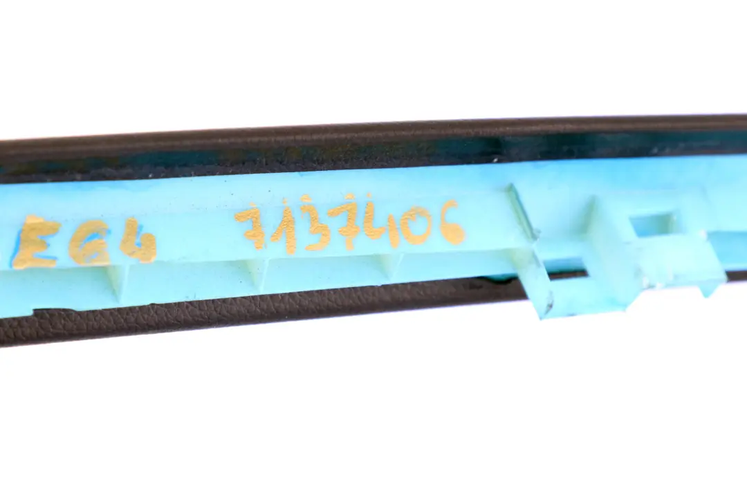 Interior Cubierta Rejilla De Salida De Aire Trasera Schwarz para BMW E64 con número de pieza 7137406 BMW E64 Interior Cubierta Rejilla De Salida De Aire Trasera Schwarz - SKU 7137406 - Número de pieza 7137406