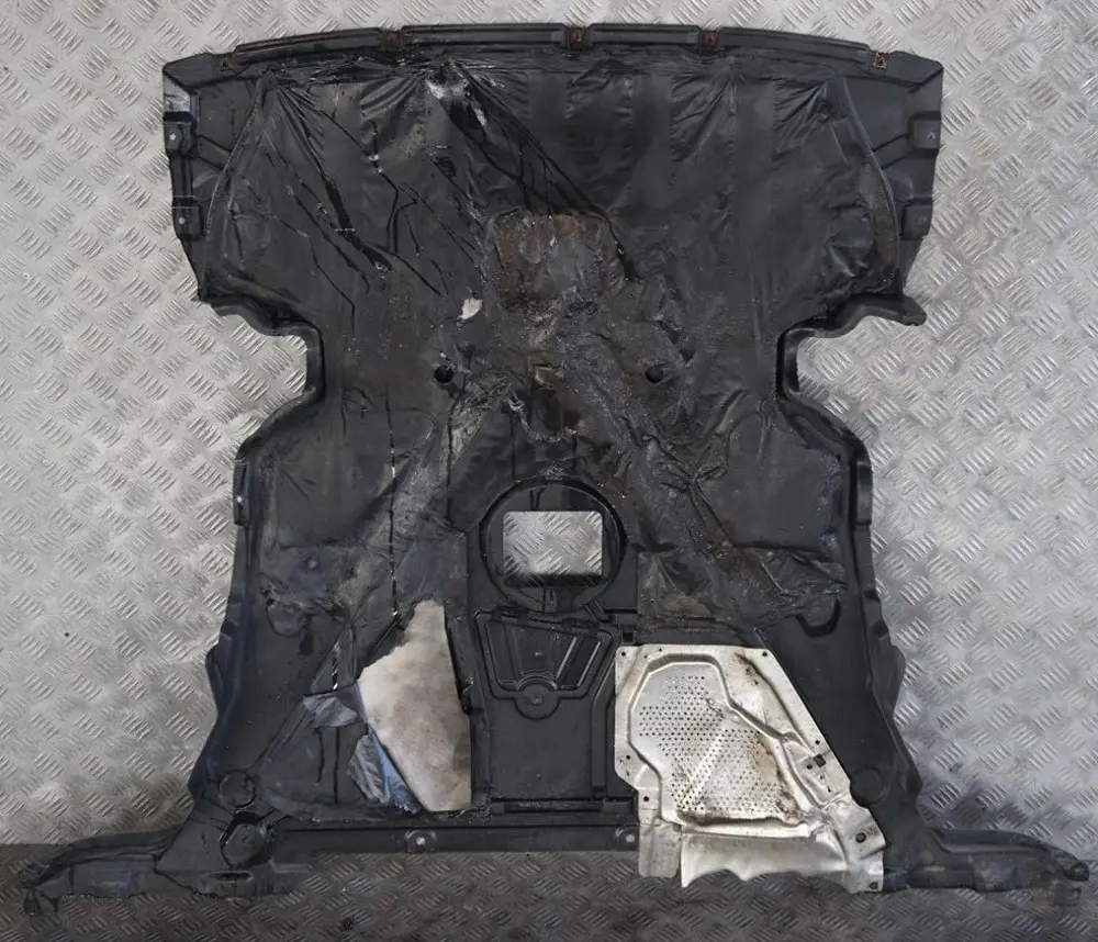 Underbonnet Tray Shield Protection Screen to BMW 3 Series E93 325i 330i Engine with Part number 7138010 BMW 3 Series E93 325i 330i Engine Underbonnet Tray Shield Protection Screen - SKU 7138010 - Part number 7138010