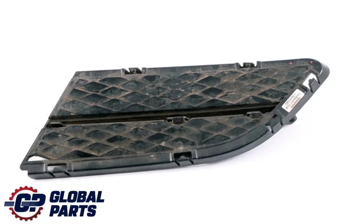 Grille Pare Chocs Avant BMW E90 E91 LCI Côté Droit Fermée Modèle pour à propos du numéro de pièce 7138418 Grille Pare Chocs Avant BMW E90 E91 LCI Côté Droit Fermée Modèle - SKU 7138418 - Numéro de pièce 7138418