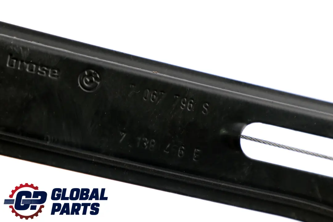 Vitres Electriques Avant Droit 5133 pour BMW E87 à propos du numéro de pièce 7138466 BMW E87 Vitres Electriques Avant Droit 5133 - SKU 7138466 - Numéro de pièce 7138466