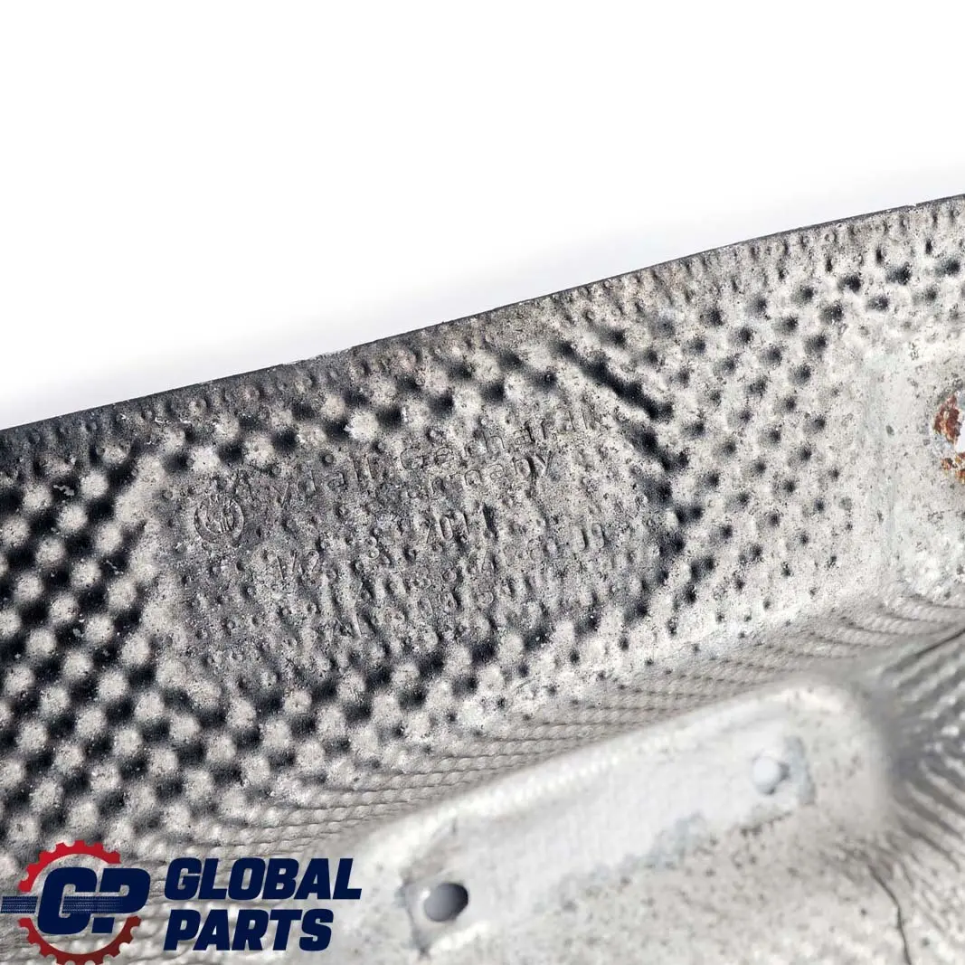 Cubierta Aislamiento Termico Trasera Derecha Placa Silenciador para BMW E90 con número de pieza 7138486 BMW E90 Cubierta Aislamiento Termico Trasera Derecha Placa Silenciador - SKU 7138486 - Número de pieza 7138486