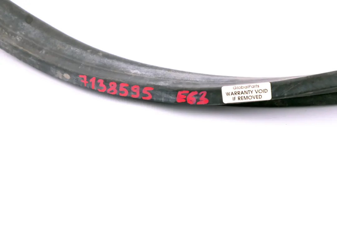 BMW E63 E64 Uszczelka Maski Pokrywy Silnika Boczna - SKU 7138595 - Numer Części 7138595