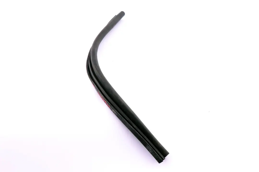 Junta de sellado lateral del capó del motor para BMW E63 E64 LCI con número de pieza 7138595 BMW E63 E64 LCI Junta de sellado lateral del capó del motor - SKU 7138595 - Número de pieza 7138595