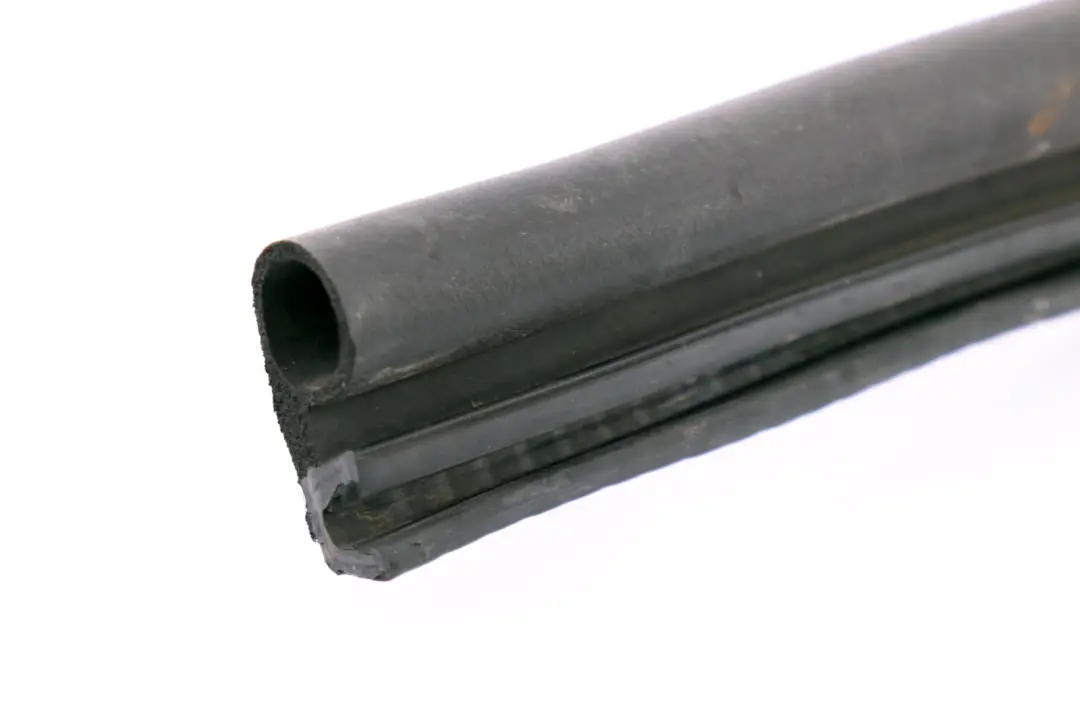 BMW E63 E64 LCI Hood Bonnet Engine Cover Lateral Sealing Seal - SKU 7138595 - Part number 7138595