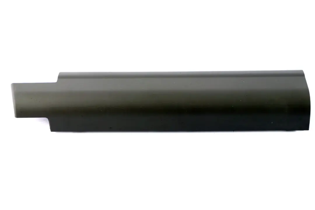 Finitura Anteriore Guida Superiore Sinistra 7126633 per BMW E65 E66 E67 con numero di parte 7139017 BMW E65 E66 E67 Finitura Anteriore Guida Superiore Sinistra 7126633 - SKU 7139017 - Numero di parte 7139017