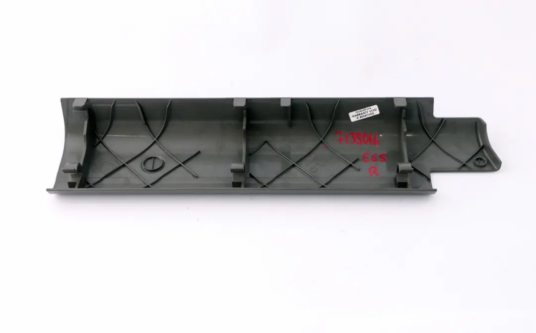 Finisher Upper Rail Front Right O/S Grey 7126634 to BMW 7 Series E65 E66 E67 with Part number 7139018 BMW 7 Series E65 E66 E67 Finisher Upper Rail Front Right O/S Grey 7126634 - SKU 7139018 - Part number 7139018