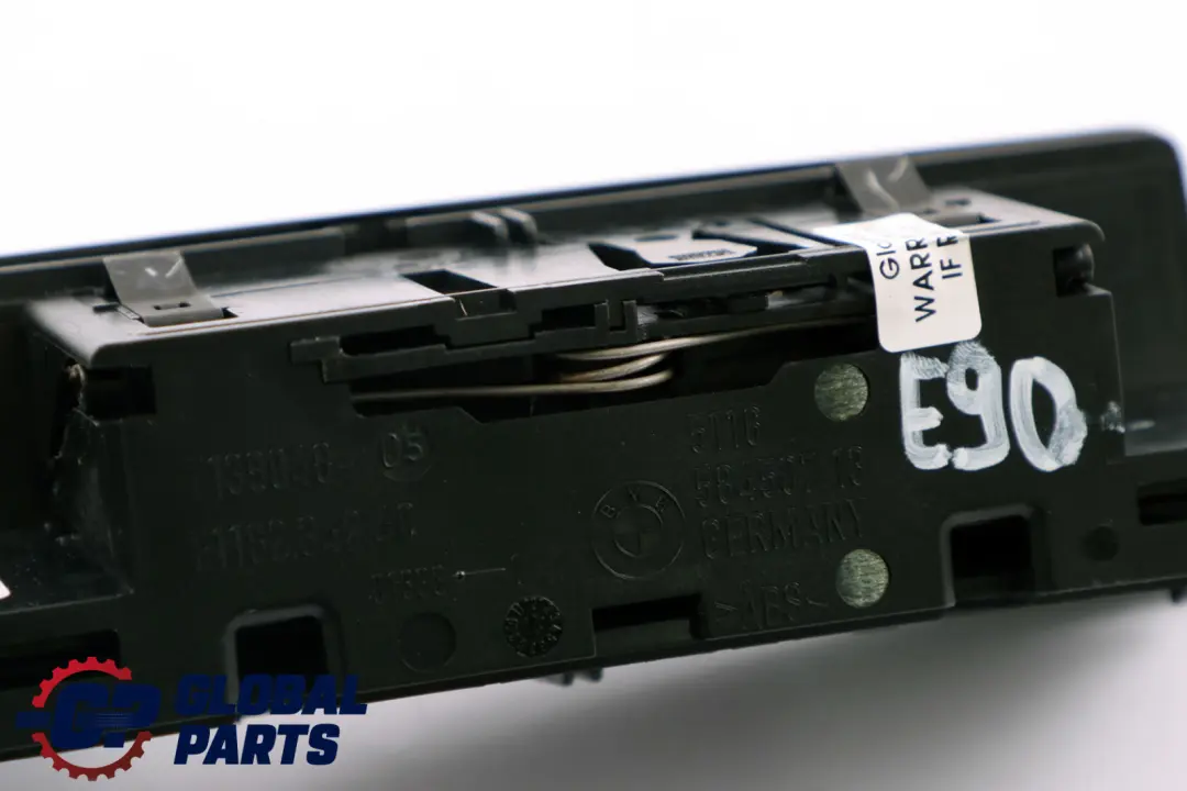 BMW E90 E91 Cendrier Arriere Cendrier Console Centrale Noir - SKU 7139048 - Numéro de pièce 7138525