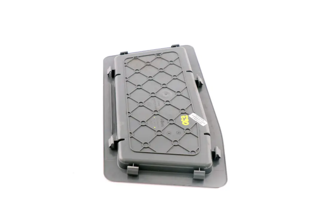 Guscio Portaoggetti Sinistro per BMW Serie 3 E90 E90N E92 E92N LCI con numero di parte 7139049 BMW Serie 3 E90 E90N E92 E92N LCI Guscio Portaoggetti Sinistro - SKU 7139049 - Numero di parte 7139049