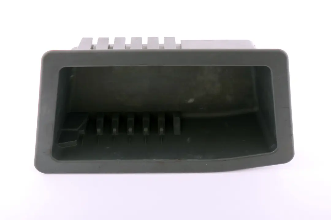 Schowek Osłona Wnęka Bagażnika Lewy Lewa do BMW E90 E92 o numerze 7139051 BMW E90 E92 Schowek Osłona Wnęka Bagażnika Lewy Lewa - SKU 7139051 - Numer Części 7139051