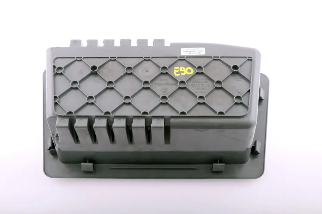 Ablageschale links 5147 für BMW 3 er E90 E92 mit Teilenummer 7139051 BMW 3 er E90 E92 Ablageschale links 5147 - SKU 7139051 - Teilenummer 7139051