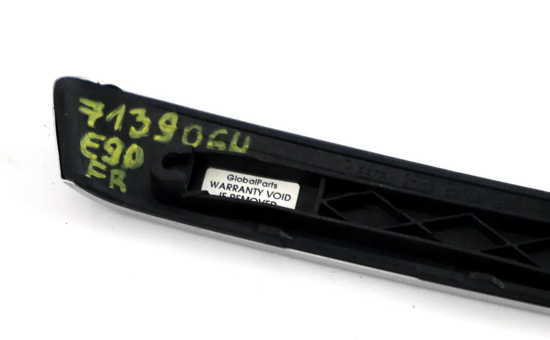 Alu Decor Strip Front Right O/S Door Cover Brushed Aluminium to BMW 3 Series E90 with Part number 7139064 BMW 3 Series E90 Alu Decor Strip Front Right O/S Door Cover Brushed Aluminium - SKU 7139064 - Part number 7139064