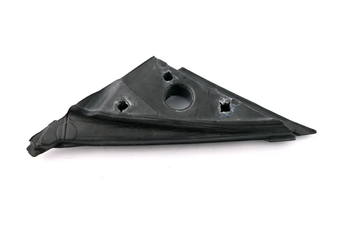 Junta Espejo Exterior Izquierdo Triangulo para BMW E90 E91 LCI con número de pieza 7139347 BMW E90 E91 LCI Junta Espejo Exterior Izquierdo Triangulo - SKU 7139347 - Número de pieza 7139347