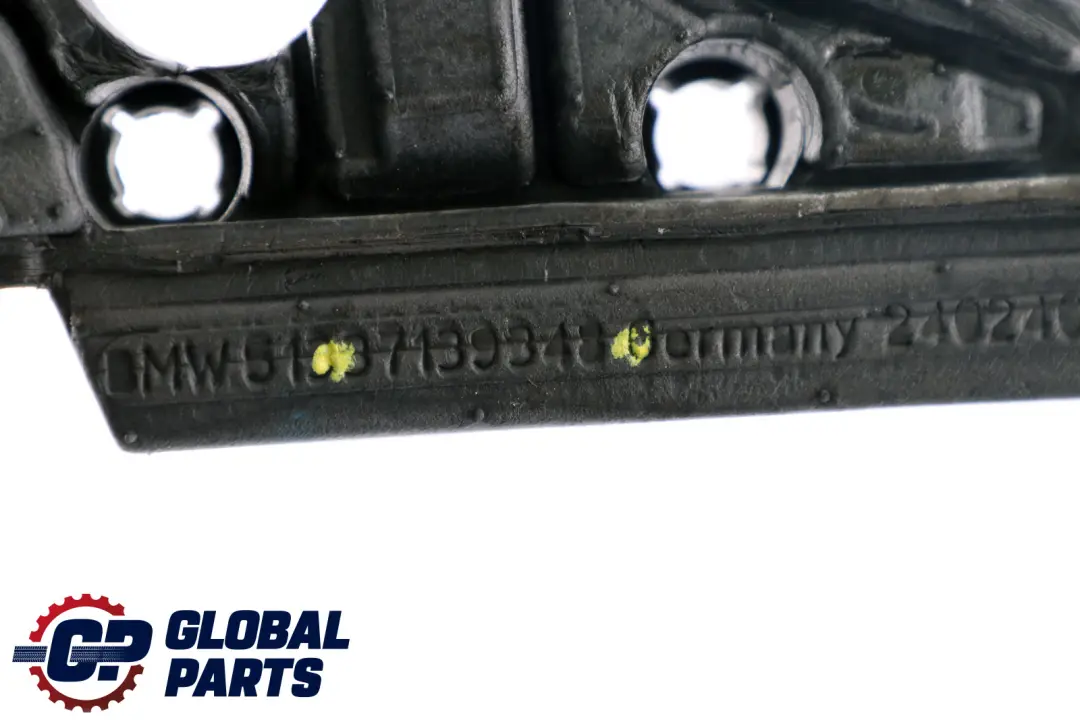 Seal Outer Right Mirror Triangle O/S to BMW 3 E90 E91 with Part number 7139348 BMW 3 E90 E91 Seal Outer Right Mirror Triangle O/S - SKU 7139348 - Part number 7139348