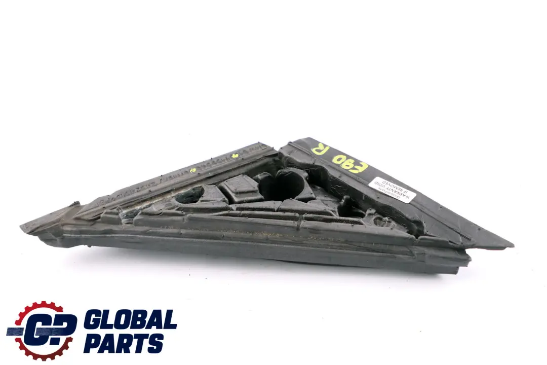 BMW 3 E90 E91 Guarnizione Esterna Triangolo Specchio Destro - SKU 7139348 - Numero di parte 7139348