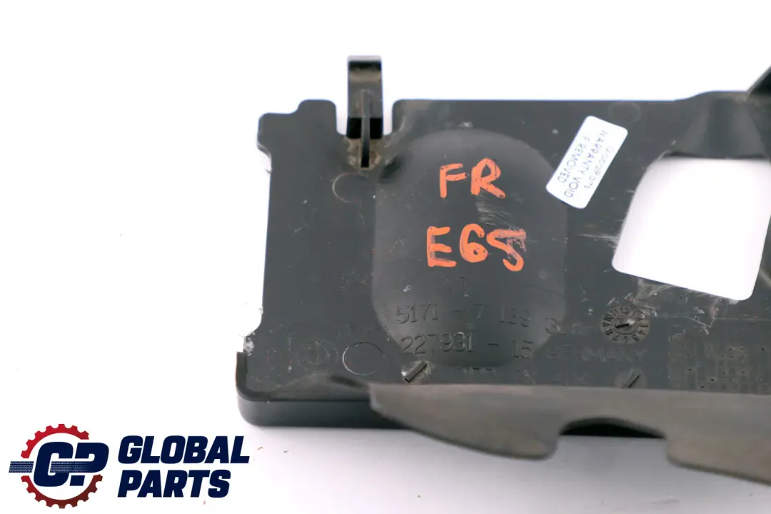 Revetement Guidage De L'Air avant Droit pour BMW 7 E65 E66 E67 à propos du numéro de pièce 7139396 BMW 7 E65 E66 E67 Revetement Guidage De L'Air avant Droit - SKU 7139396 - Numéro de pièce 7139396