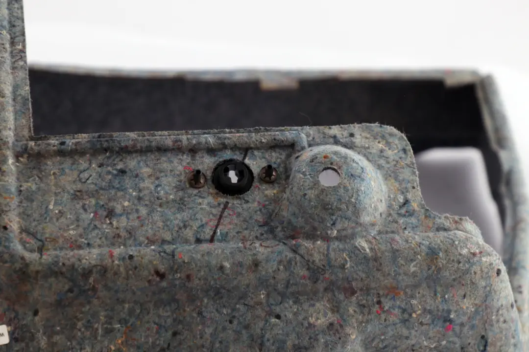 Boot Trunk Right O/S Lateral Trim Panel Cover Grey to BMW 3 Series E90 with Part number 7139438 BMW 3 Series E90 Boot Trunk Right O/S Lateral Trim Panel Cover Grey - SKU 7139438 - Part number 7139438