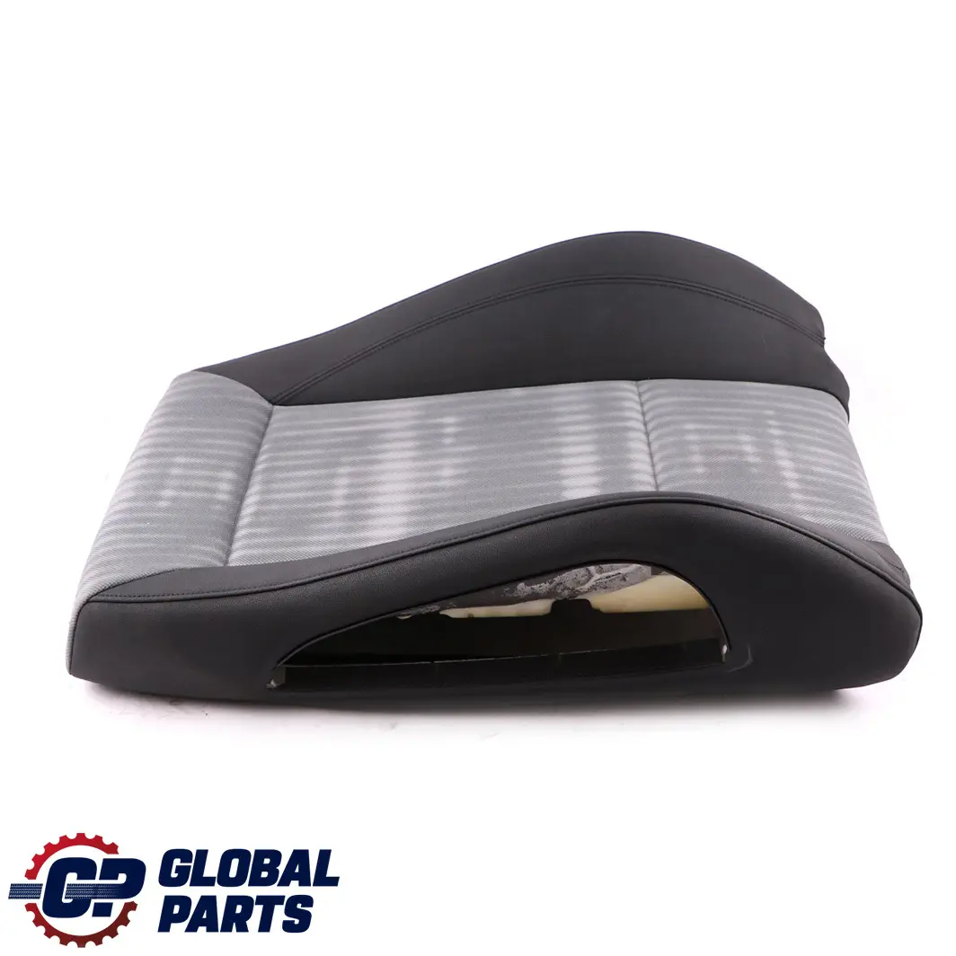 Sedile anteriore destro Schienale Panno Tessuto Grafite per BMW 1 E87 con numero di parte 7139590 BMW 1 E87 Sedile anteriore destro Schienale Panno Tessuto Grafite - SKU 7139590 - Numero di parte 7139590